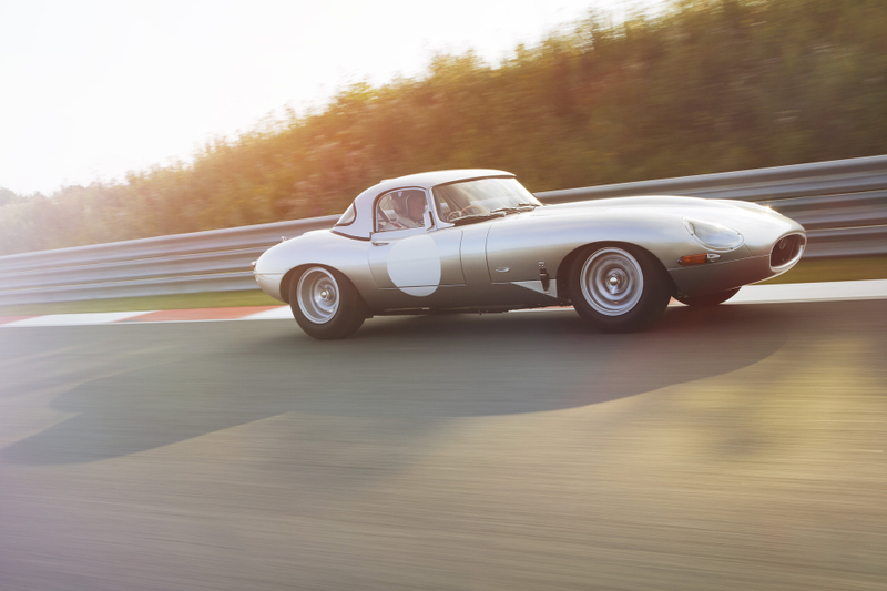 Illustration for article titled Jaguar Brings Back The Lightweight E-Type And It Is Unbelievably Sexy